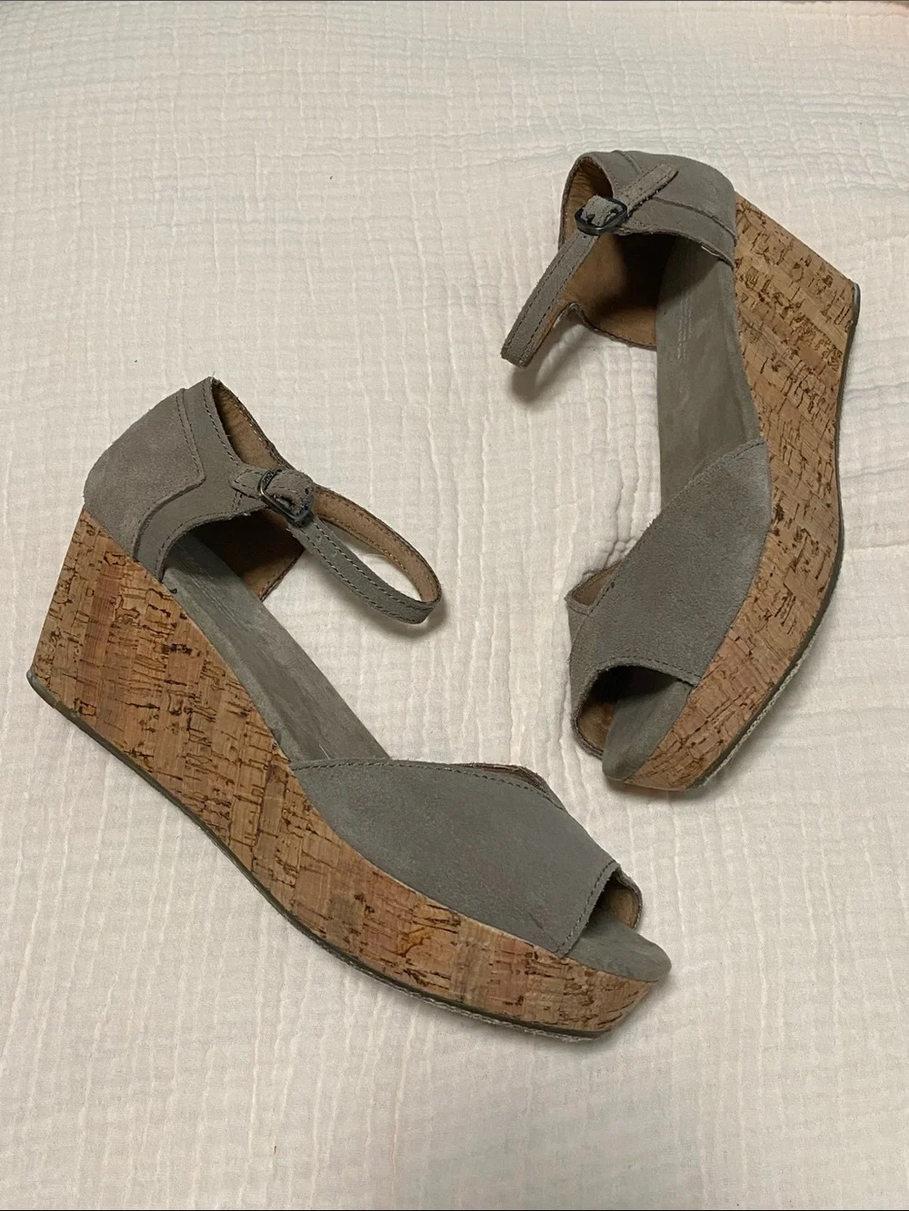 Toms Gray Suede Cork Wedge Sandals with Ankle Strap! Size 6M